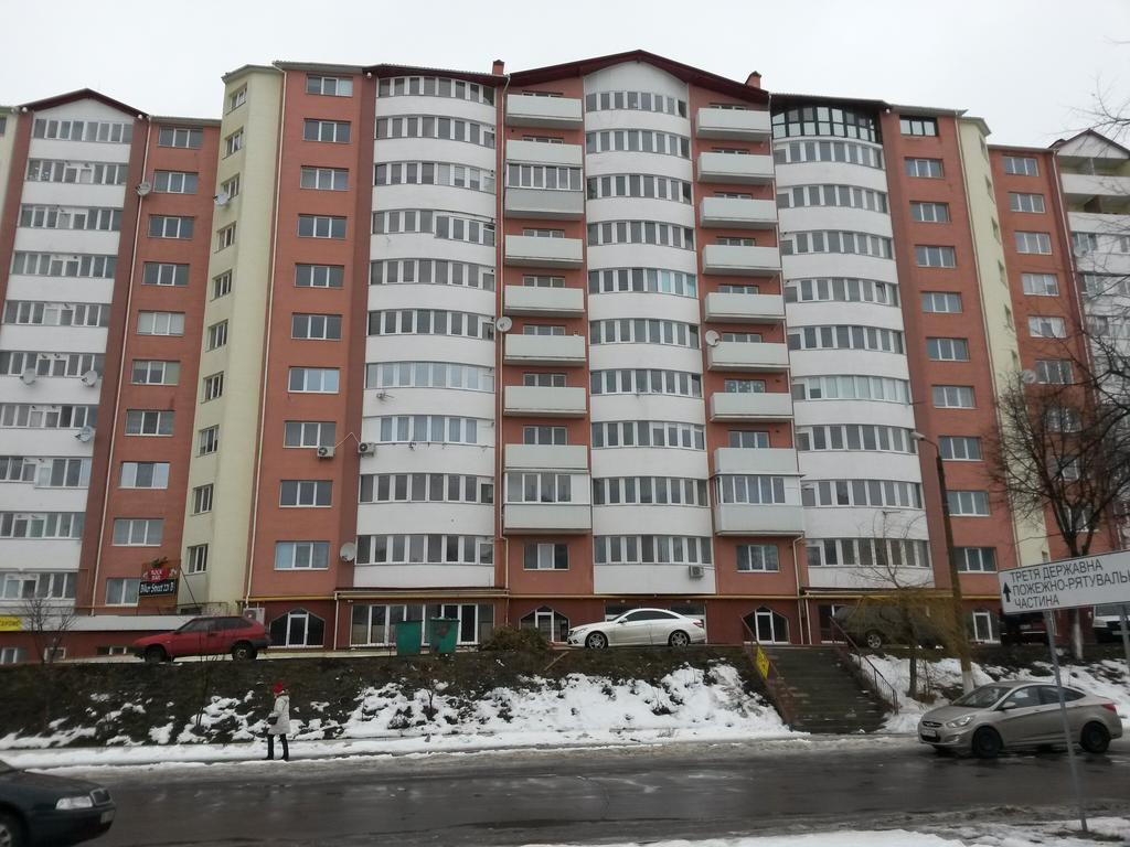 Apartment On Demyanchuka 1A Rivne Exterior photo